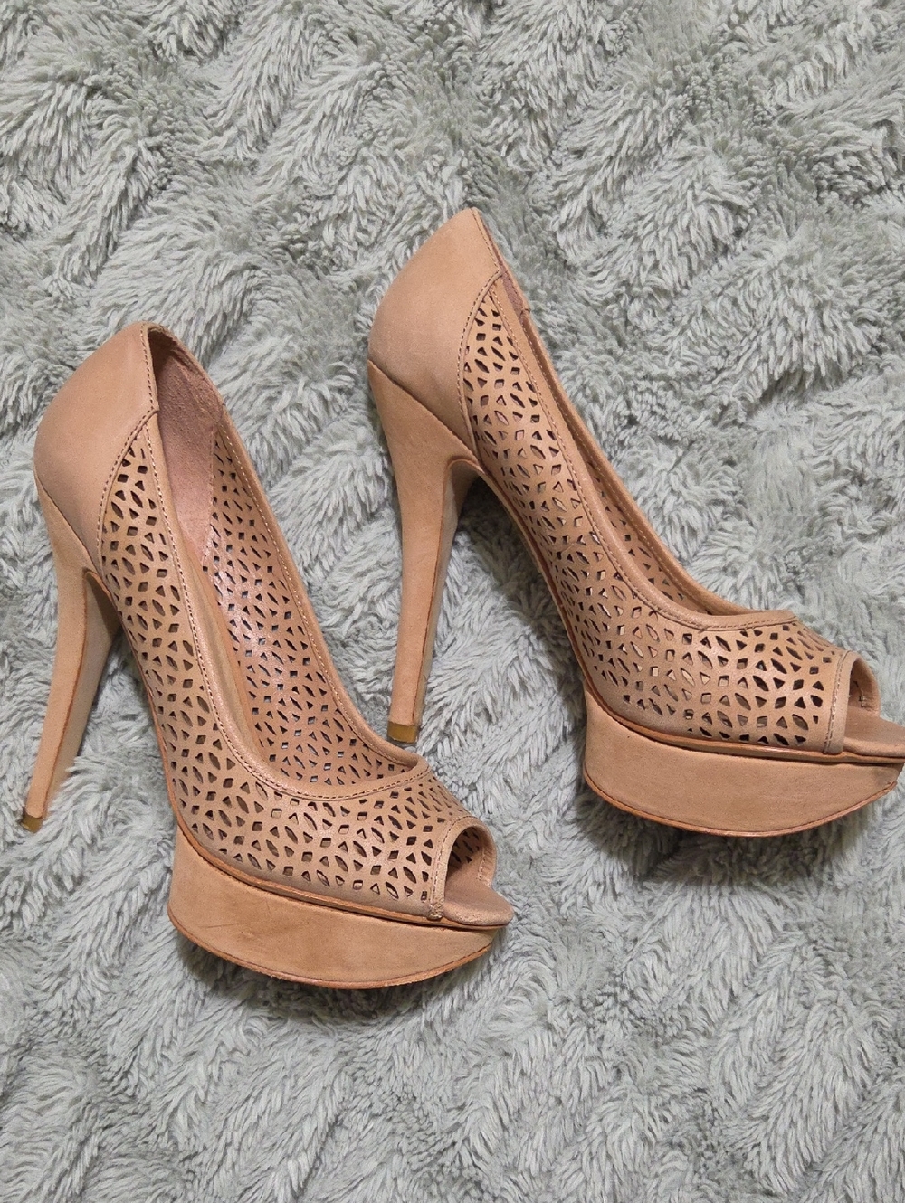 Aldo Cutout Peep-Toe Platform Pumps